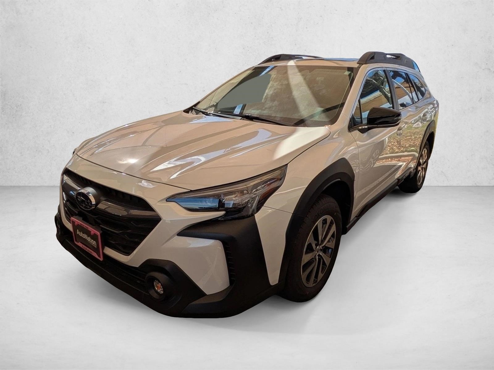 2025 Subaru Outback Premium's photo