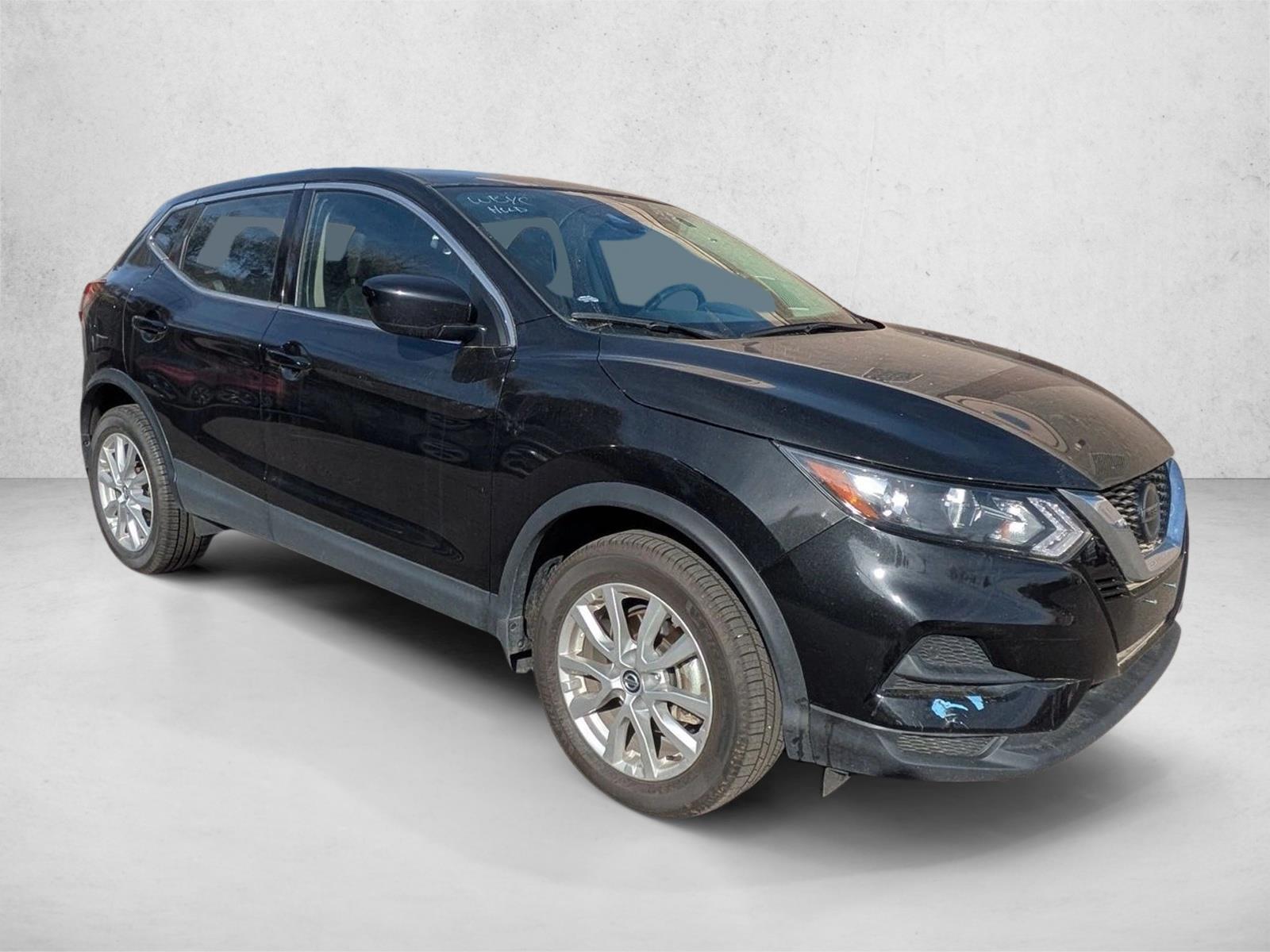 2022 Nissan Rogue Sport S photo 2