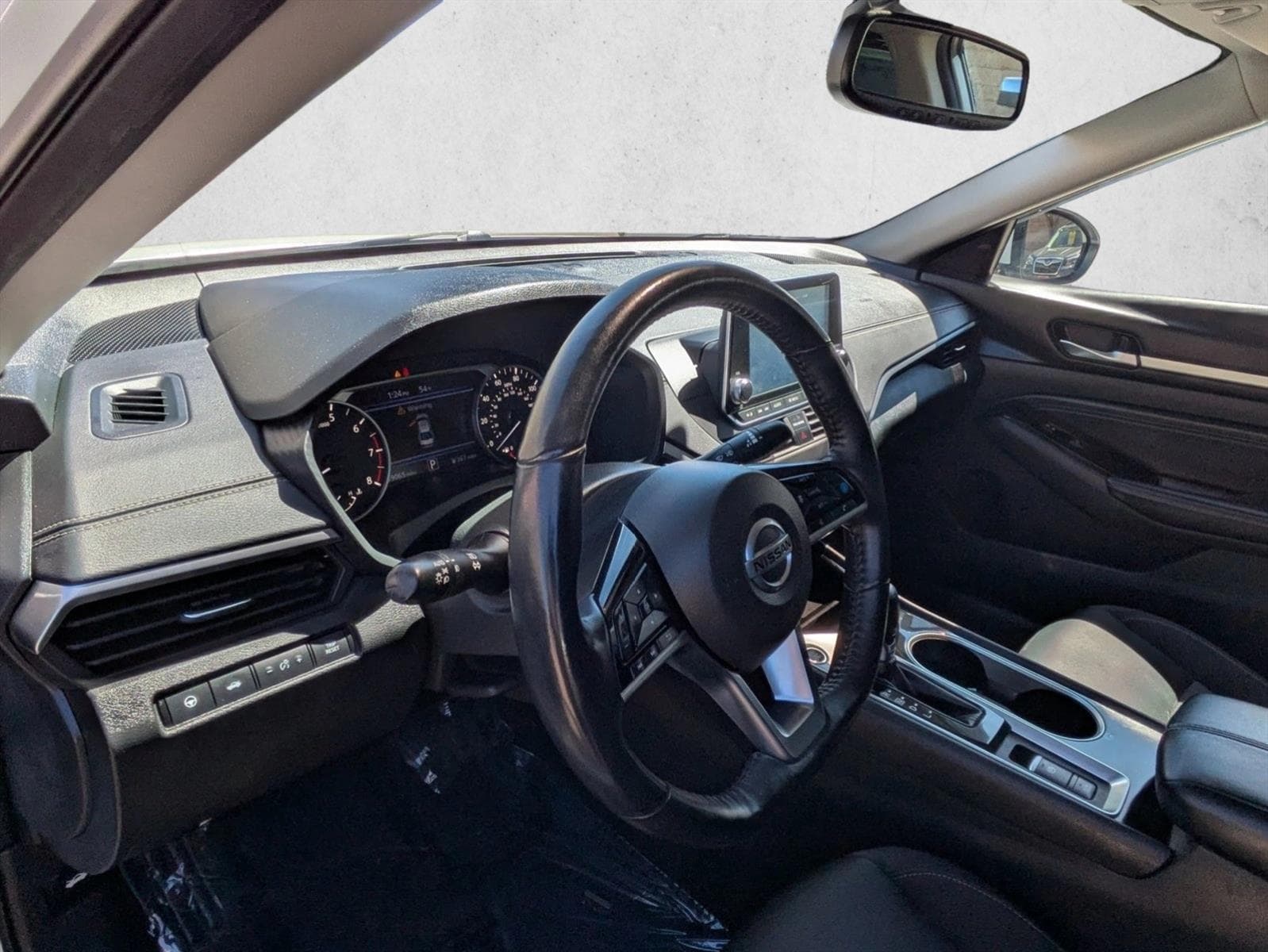 2020 Nissan Altima SV - Photo 10