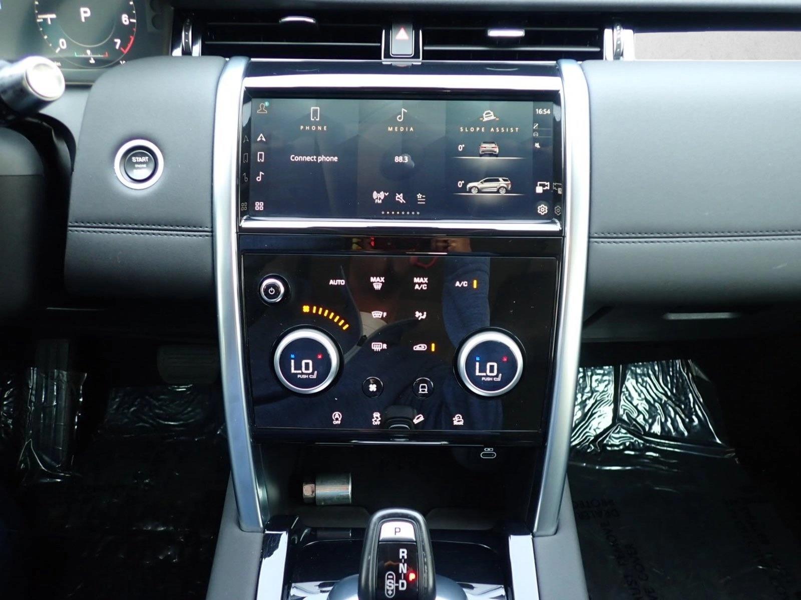 2022 Land Rover Discovery Sport SE - Photo 18