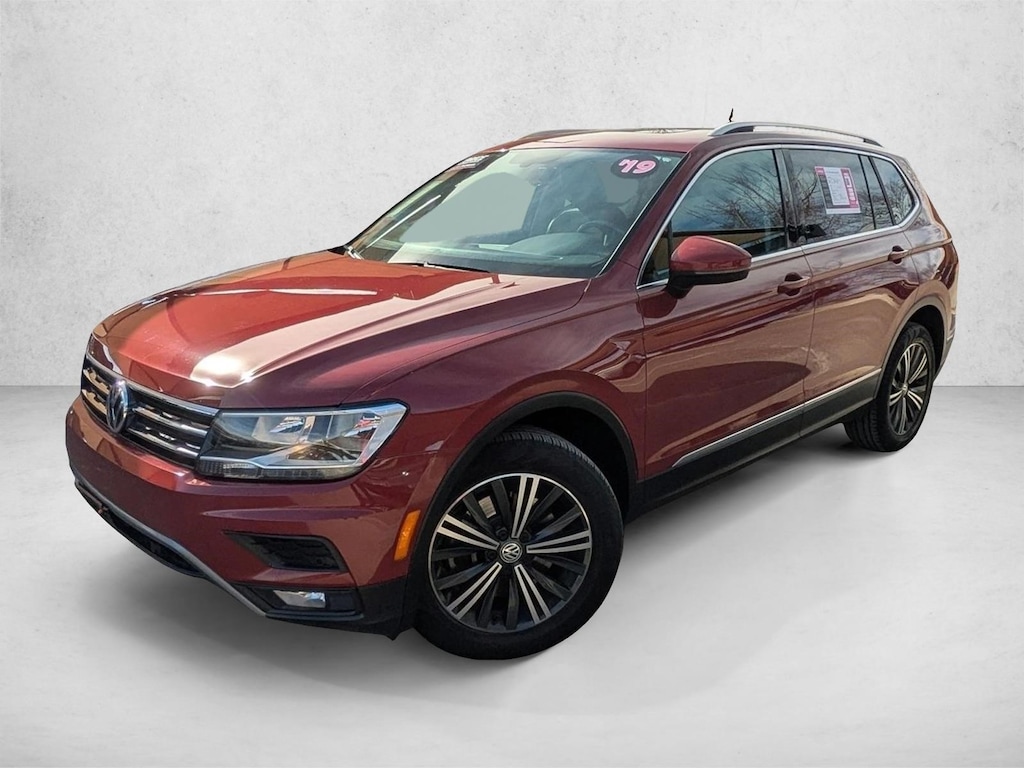 Used 2019 Volkswagen Tiguan SE SUV