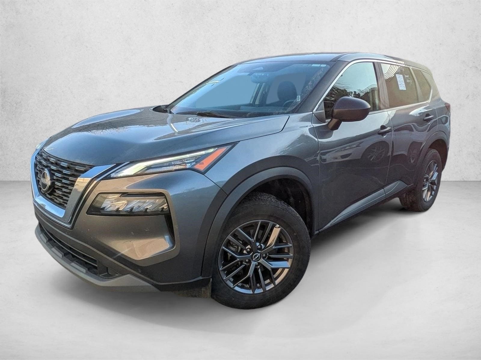 2023 Nissan Rogue S's photo