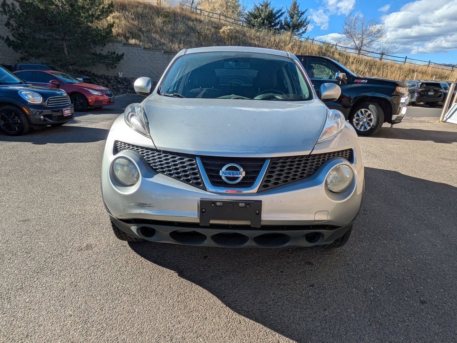2011 Nissan Juke SV photo 2