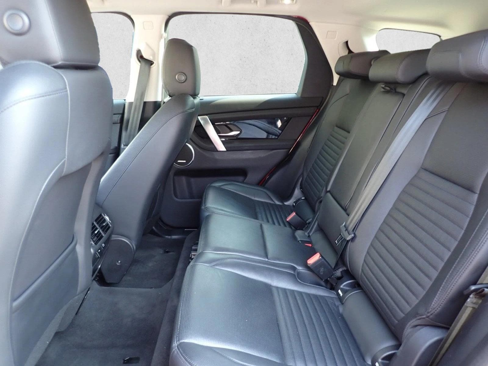 2022 Land Rover Discovery Sport SE - Photo 10