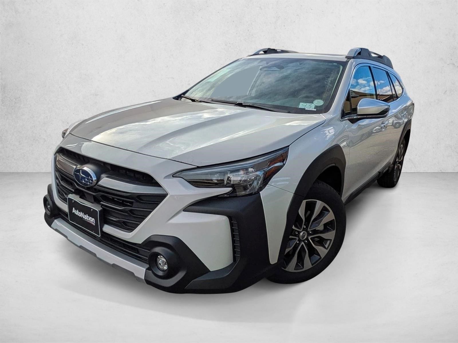 2025 Subaru Outback Touring's photo