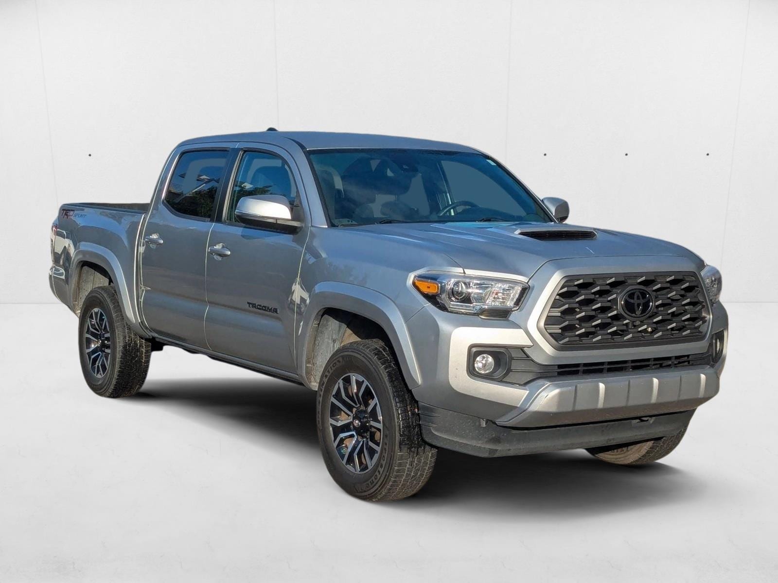 2022 Toyota Tacoma TRD Sport photo 3