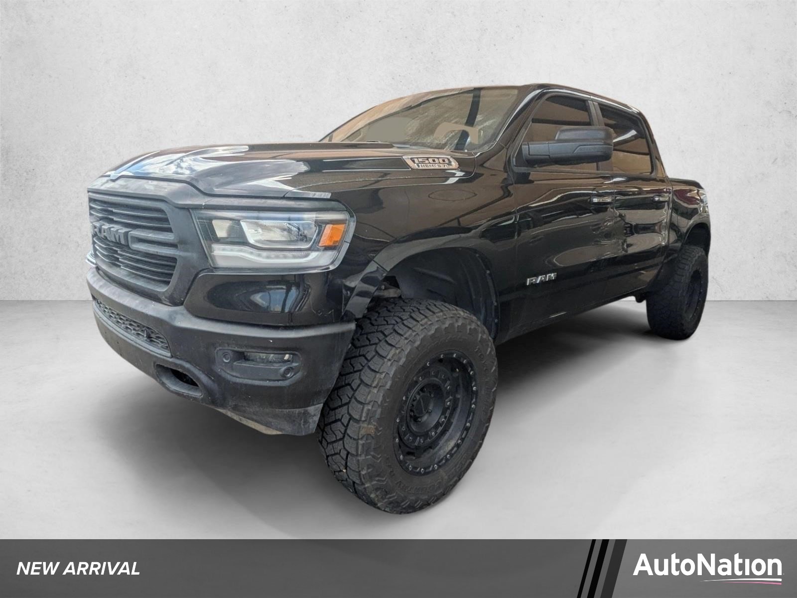 2019 RAM 1500 Big Horn/Lone Star 4x4 Crew Cab 5'7's photo