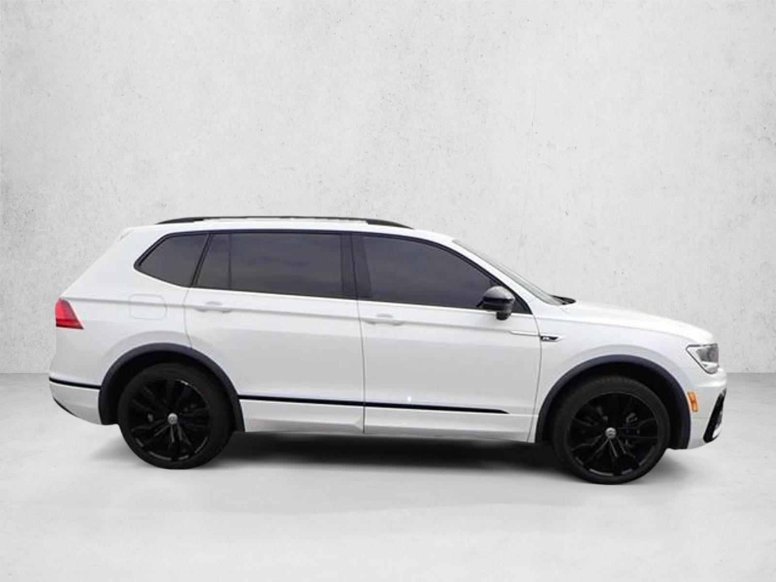 2021 Volkswagen Tiguan SE photo 2