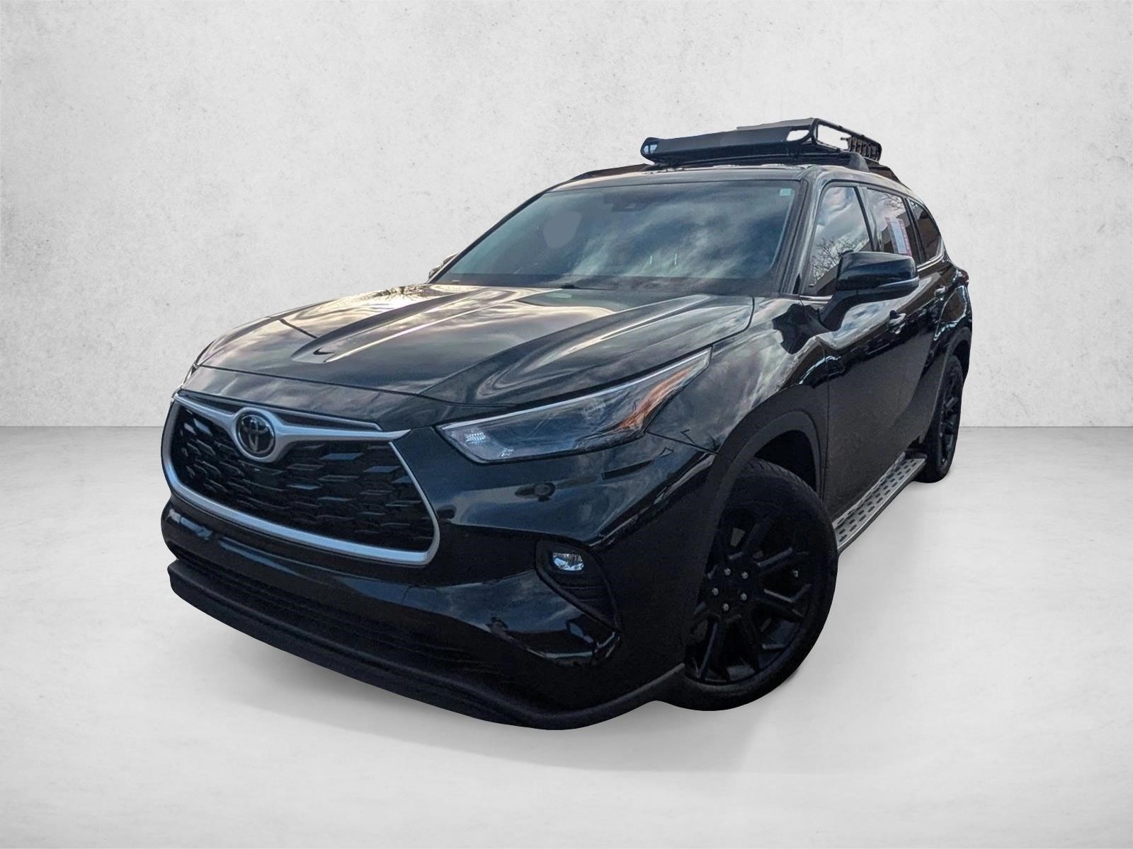 2022 Toyota Highlander LE's photo