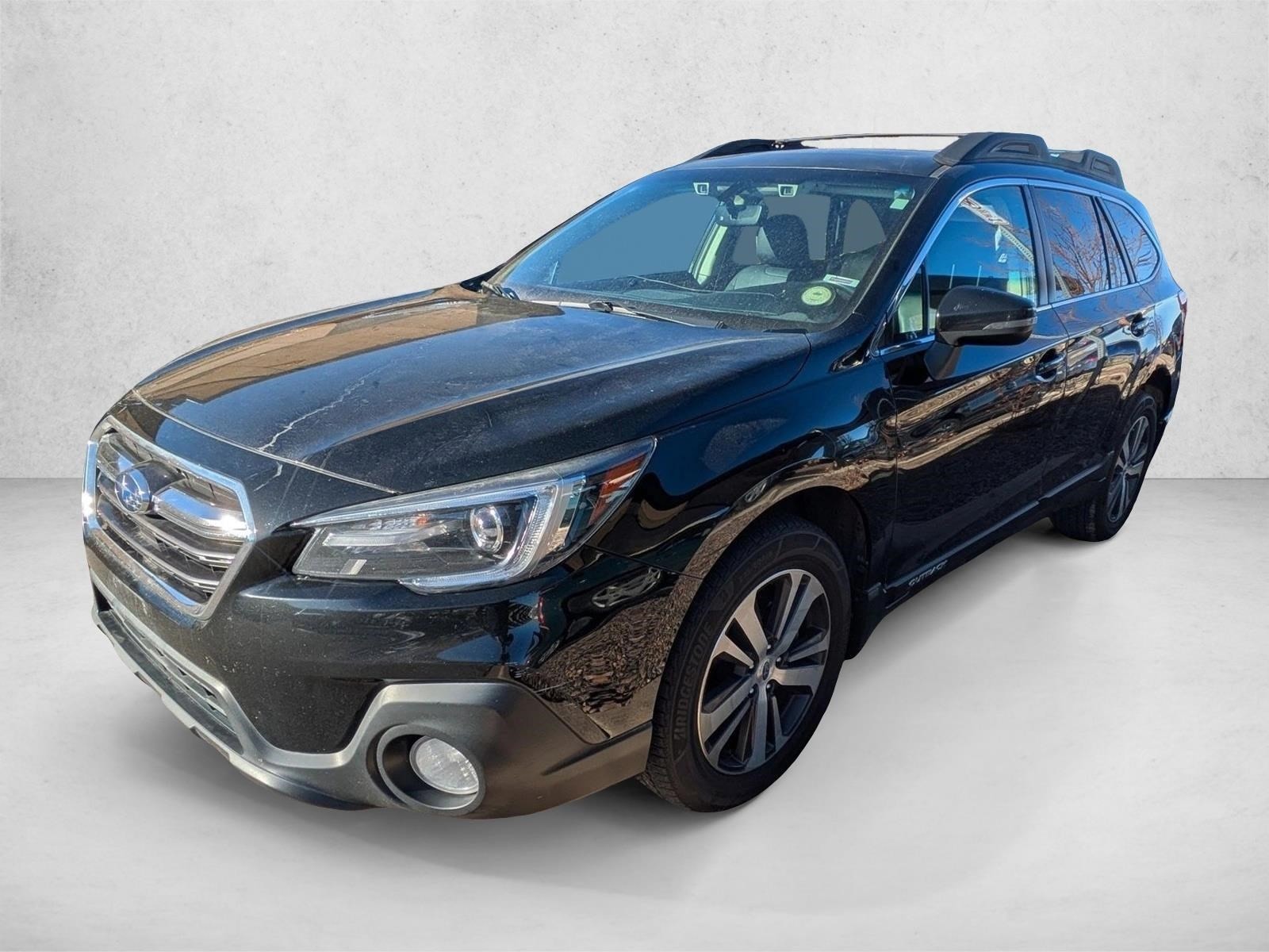 2018 Subaru Outback Limited's photo