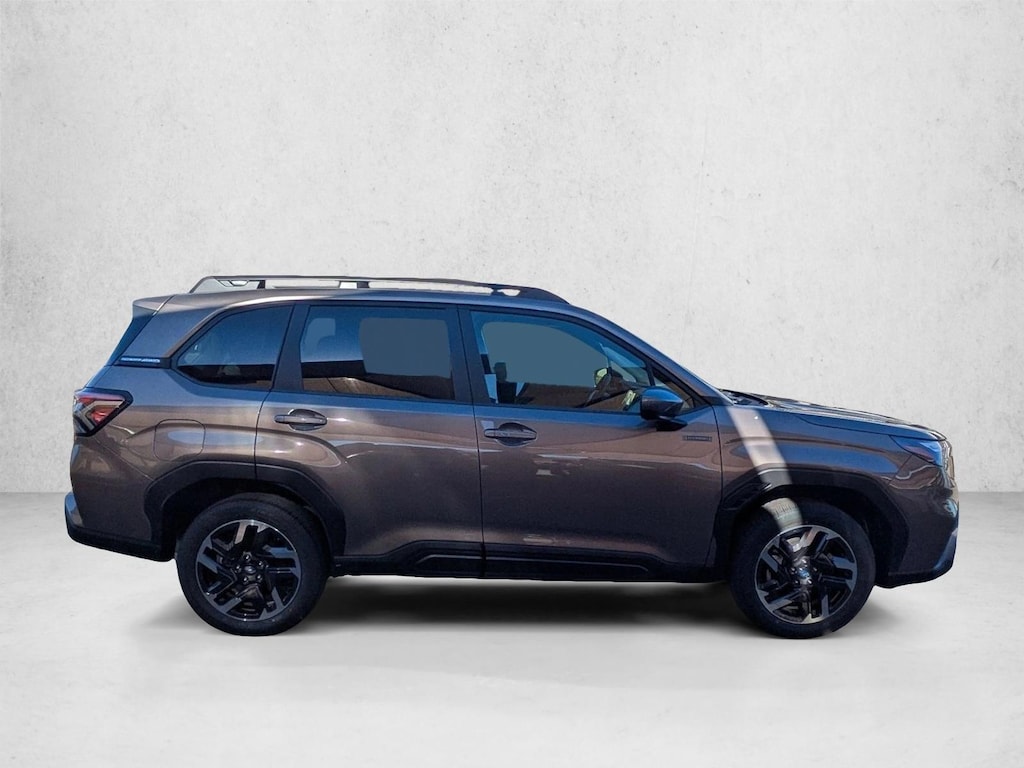 New 2025 Subaru Forester Hybrid Premium SUV
