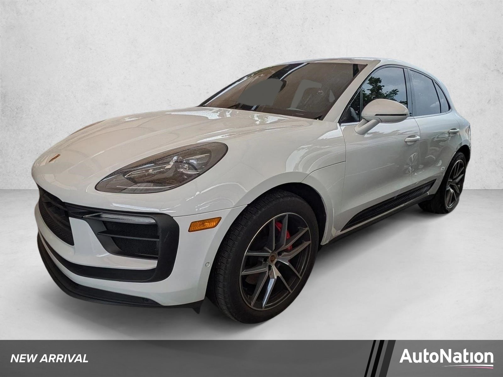 2022 Porsche Macan S's photo