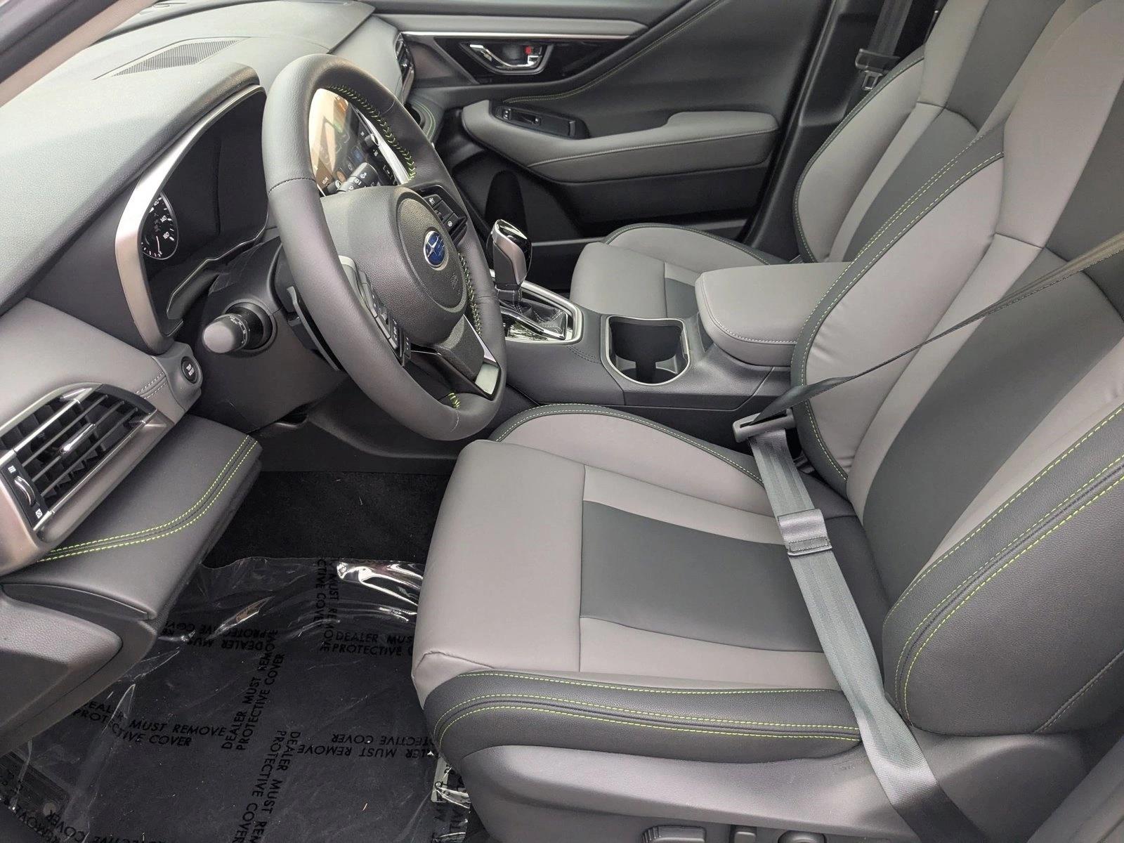 2025 Subaru Outback Onyx Edition photo 2