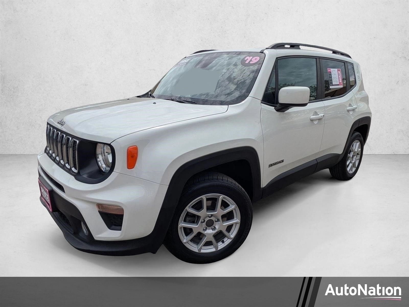 2019 Jeep Renegade Latitude 4x4's photo