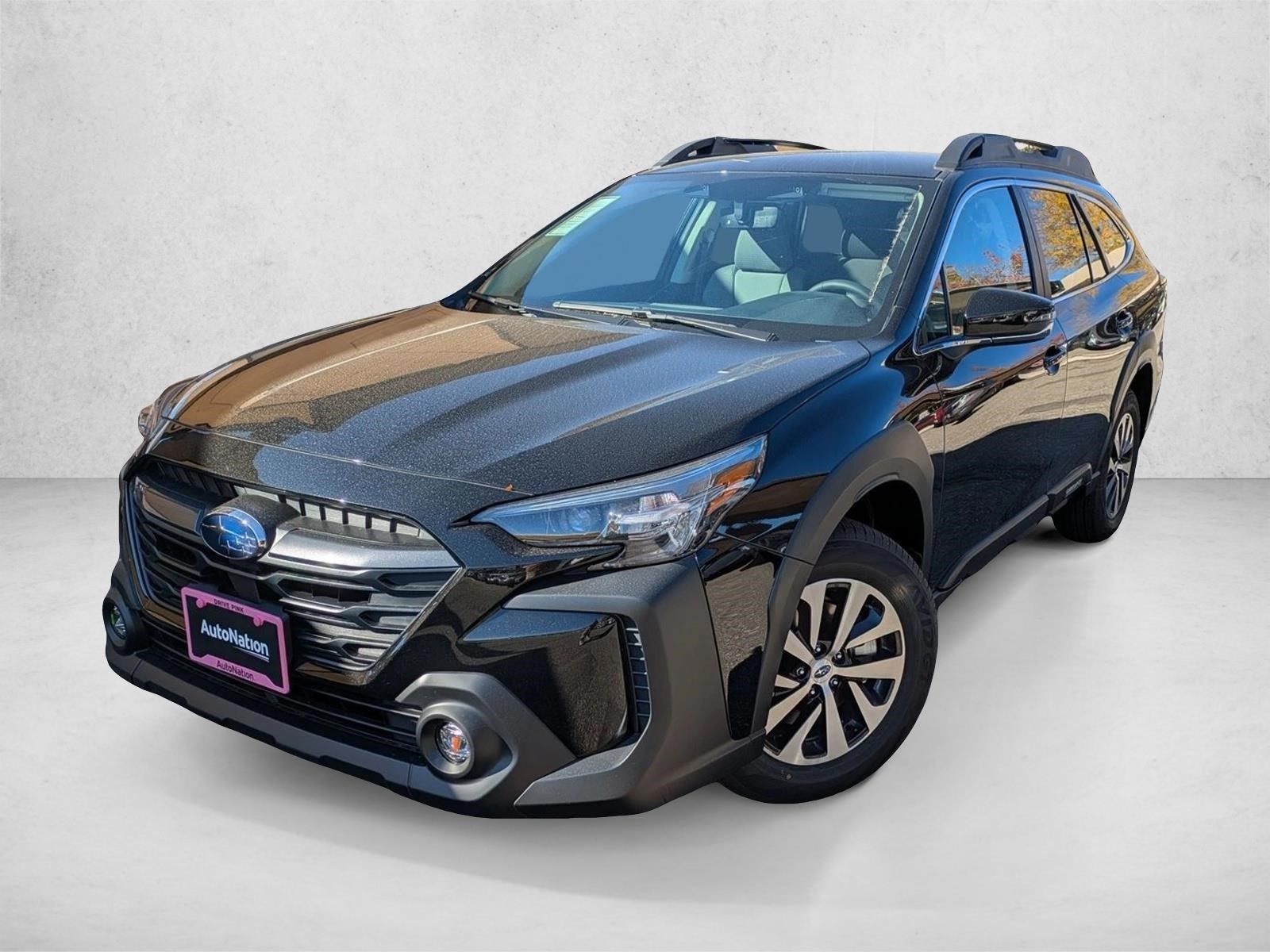 2025 Subaru Outback Premium's photo