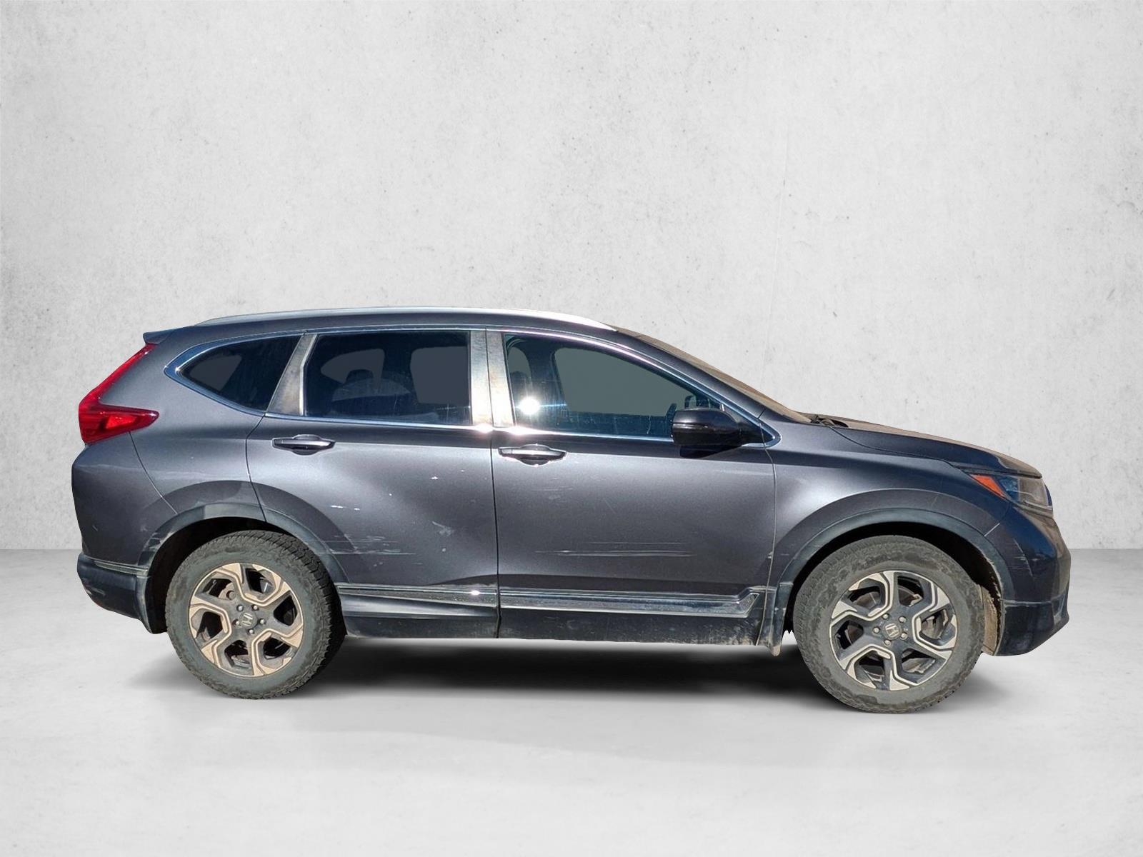 2017 Honda CR-V Touring photo 4