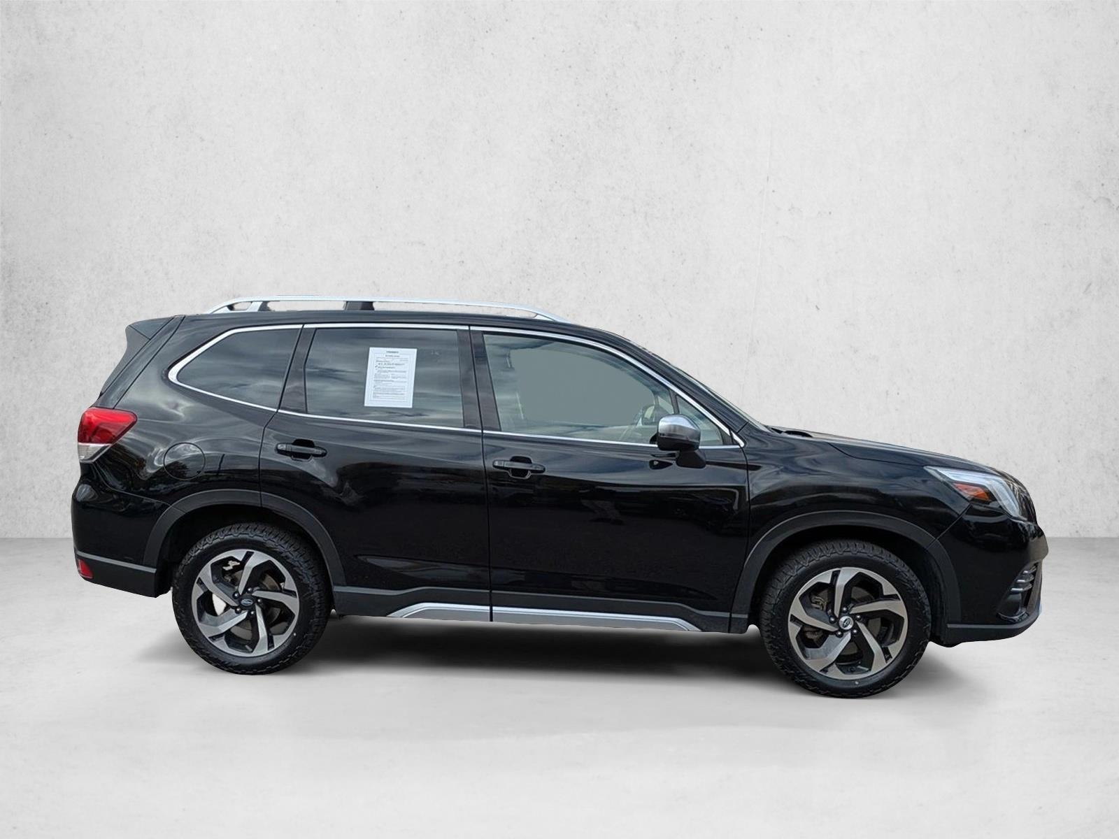 2023 Subaru Forester Touring photo 4