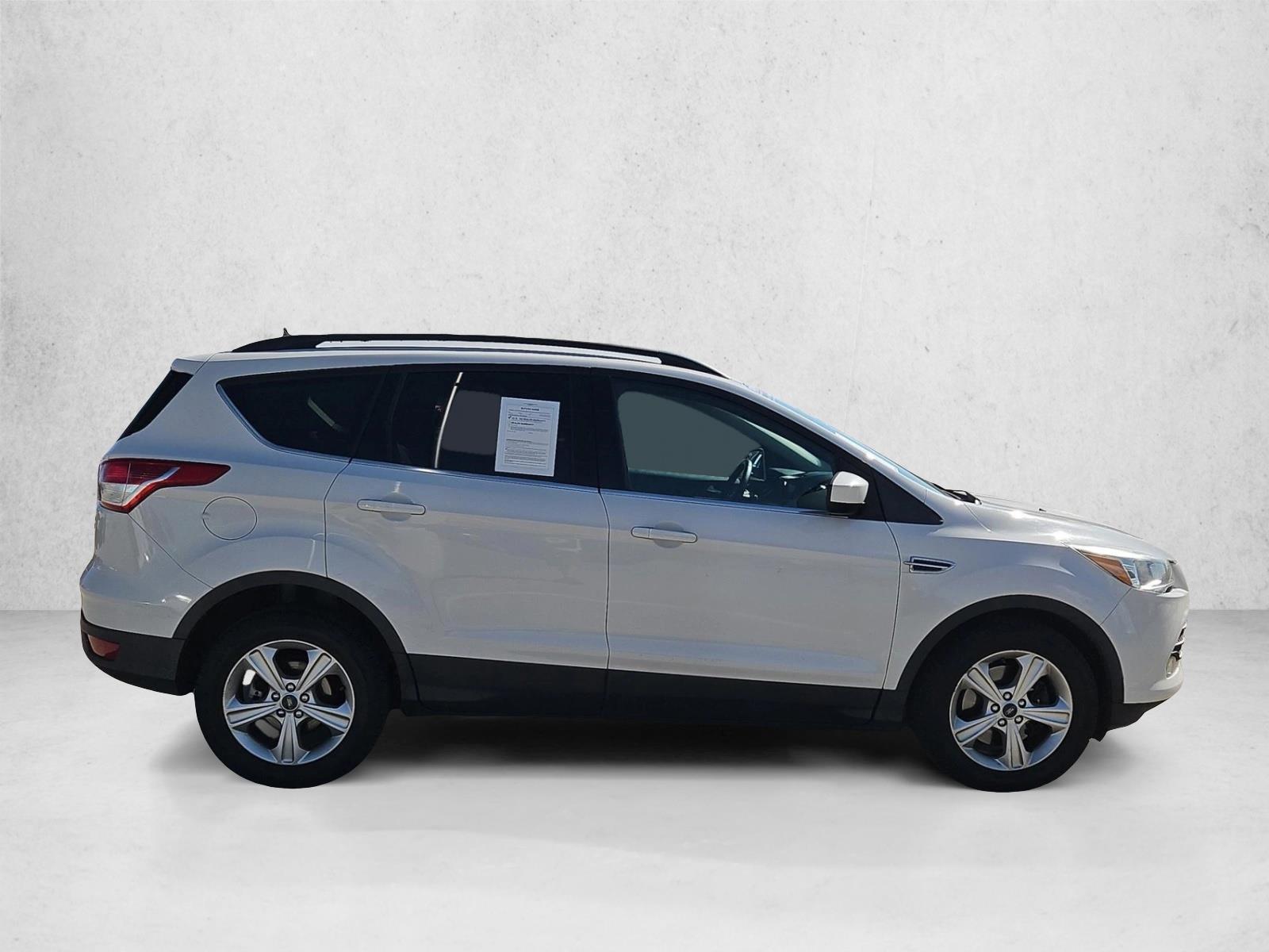 2015 Ford Escape SE photo 3