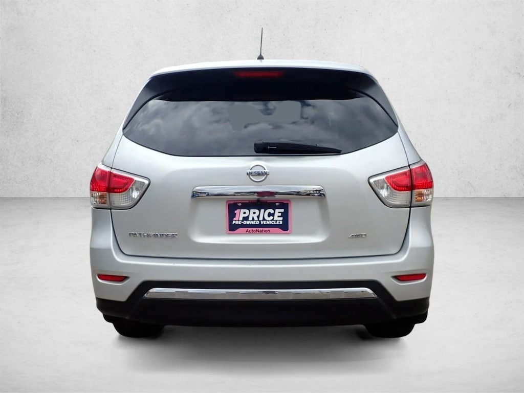 Used 2014 Nissan Pathfinder S SUV