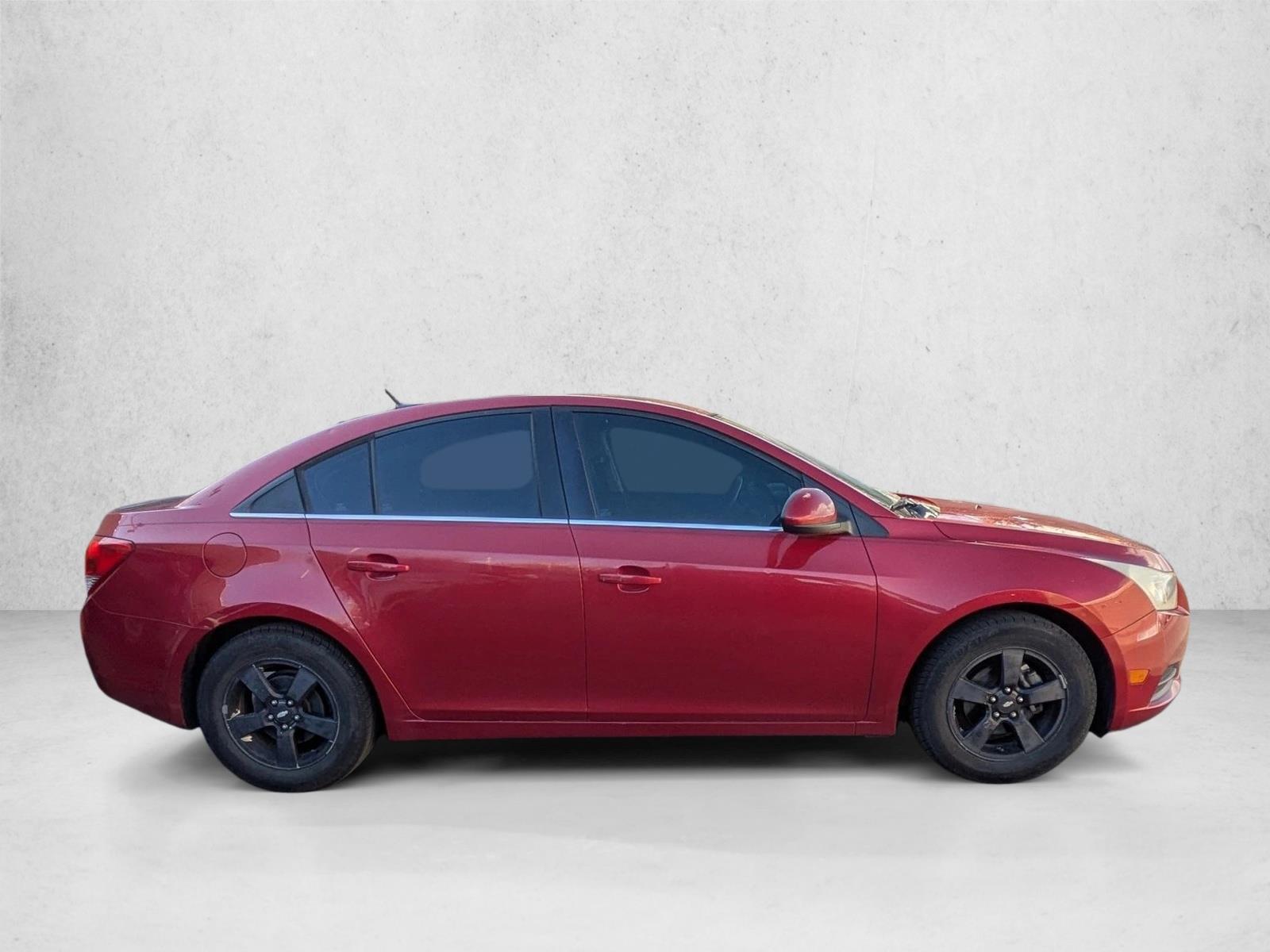 2013 Chevrolet Cruze photo 4