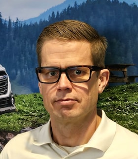 Staff member Wes Guthrie from ID_2df259680aa6