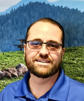 Staff member Eric Villanyi from ID_662ef2