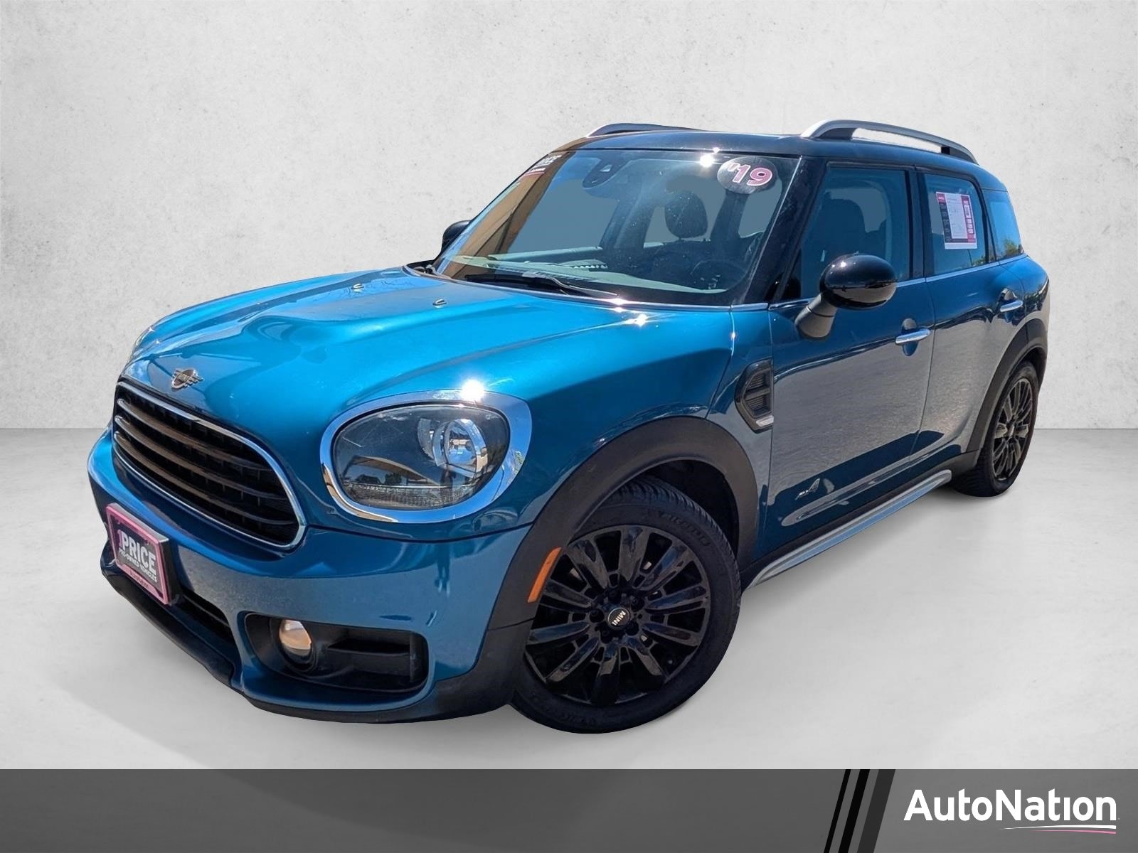 2019 MINI Countryman Cooper ALL4 Signature's photo