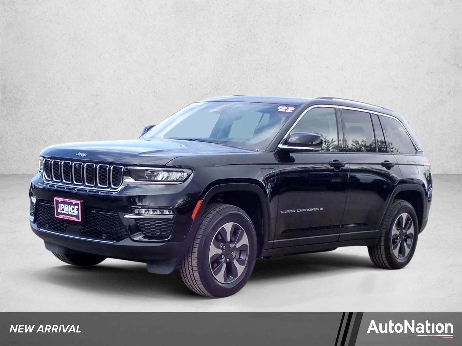 2022 Jeep Grand Cherokee 4xe 4x4's photo