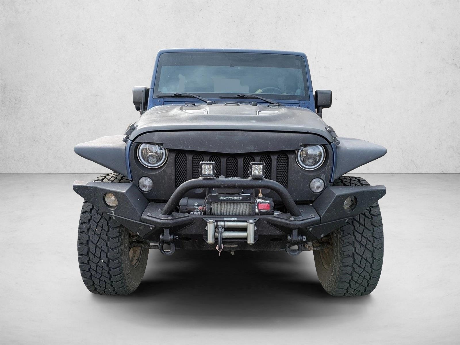 2014 Jeep Wrangler Unlimited Dragon Edition photo 2