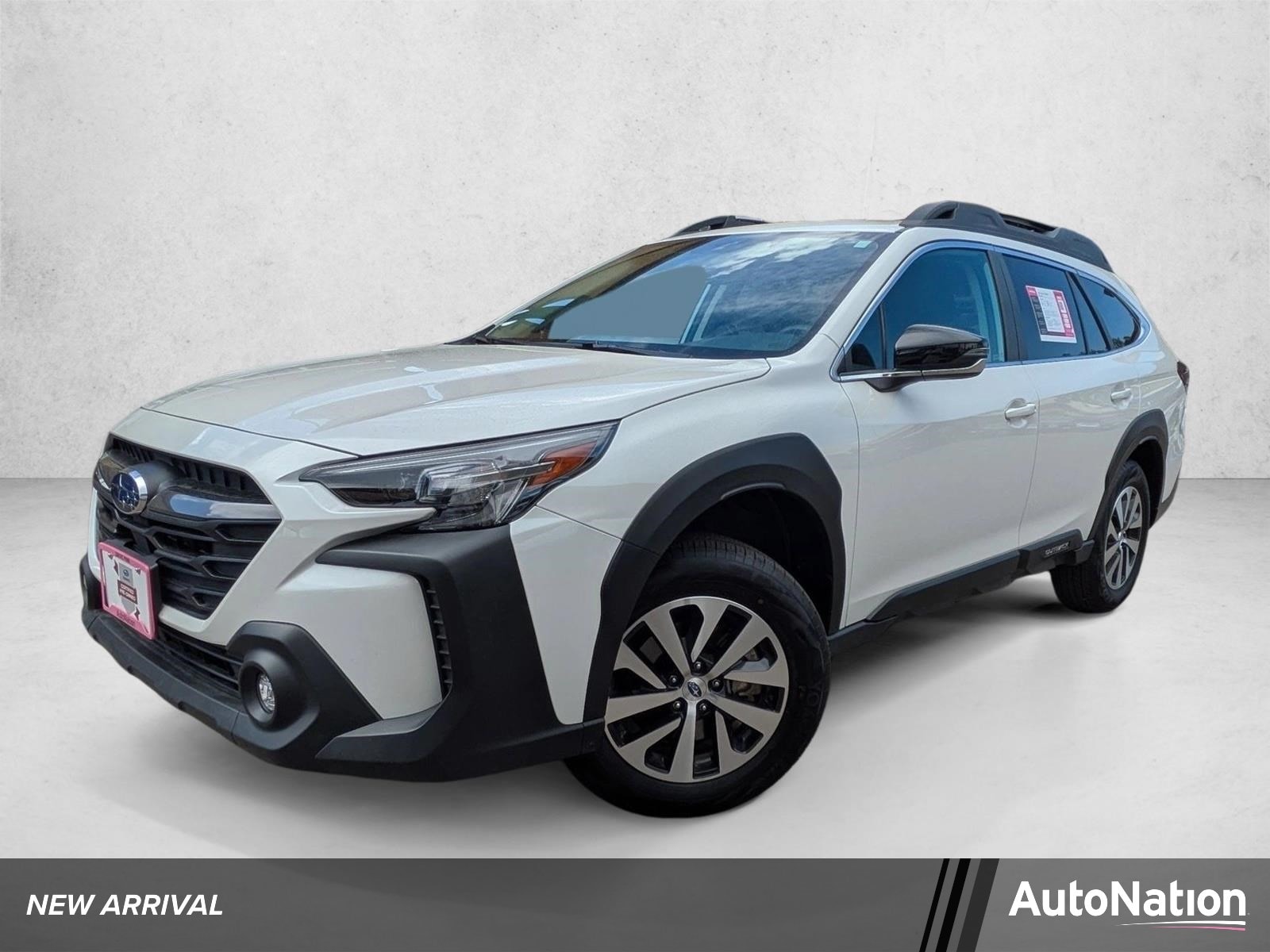 2025 Subaru Outback Premium's photo