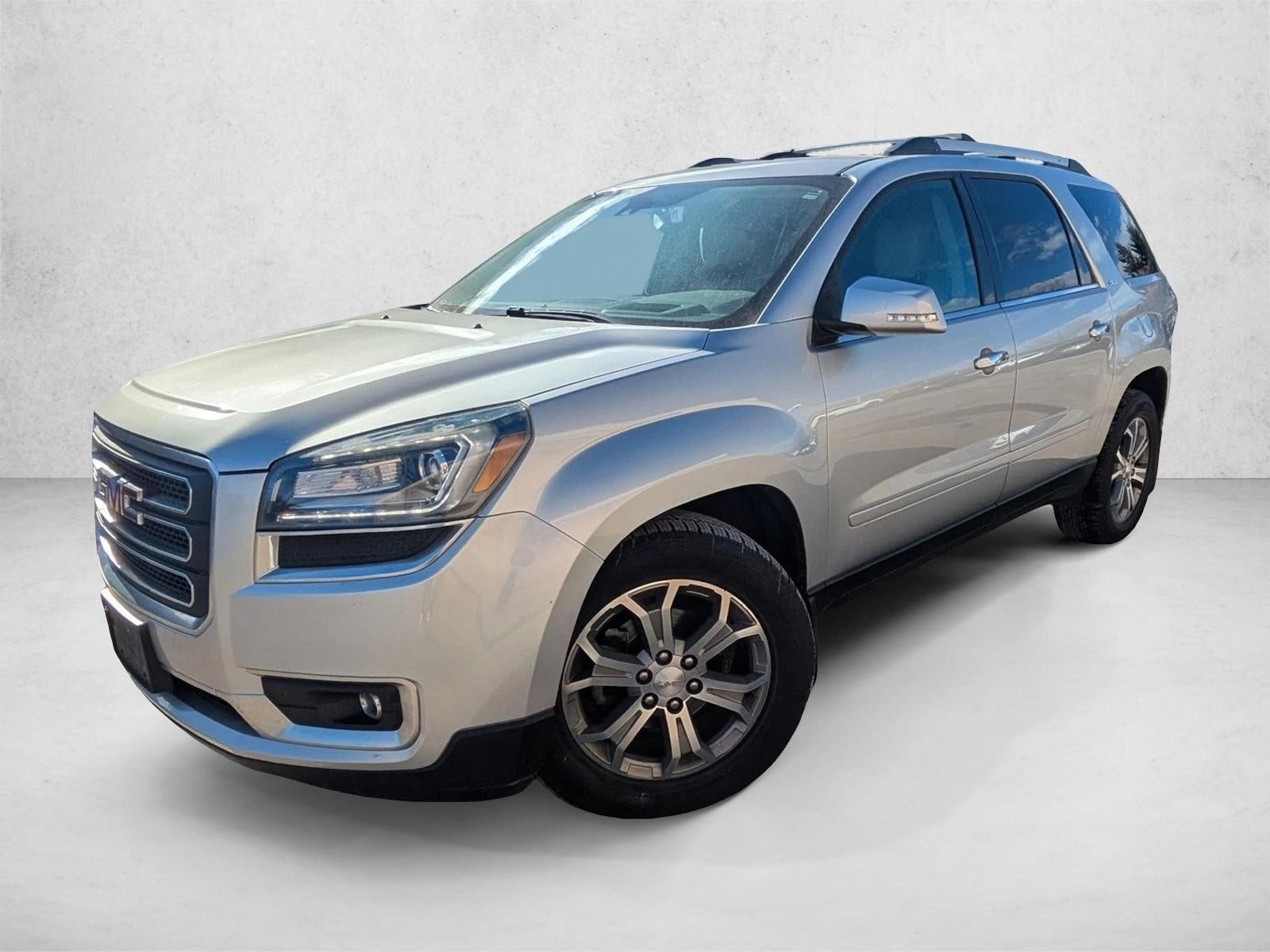 2015 GMC Acadia SLT2's photo
