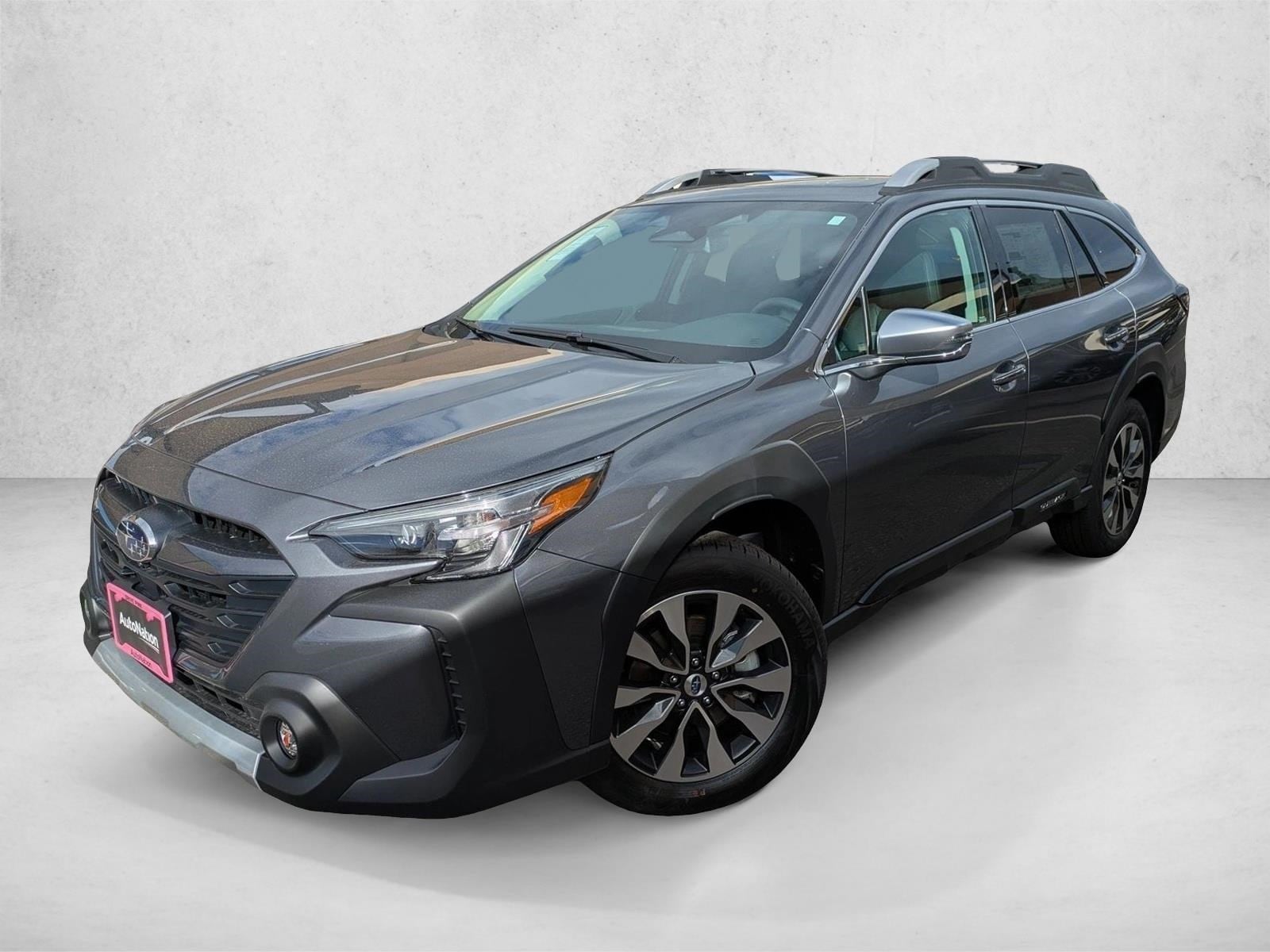 2025 Subaru Outback Touring's photo