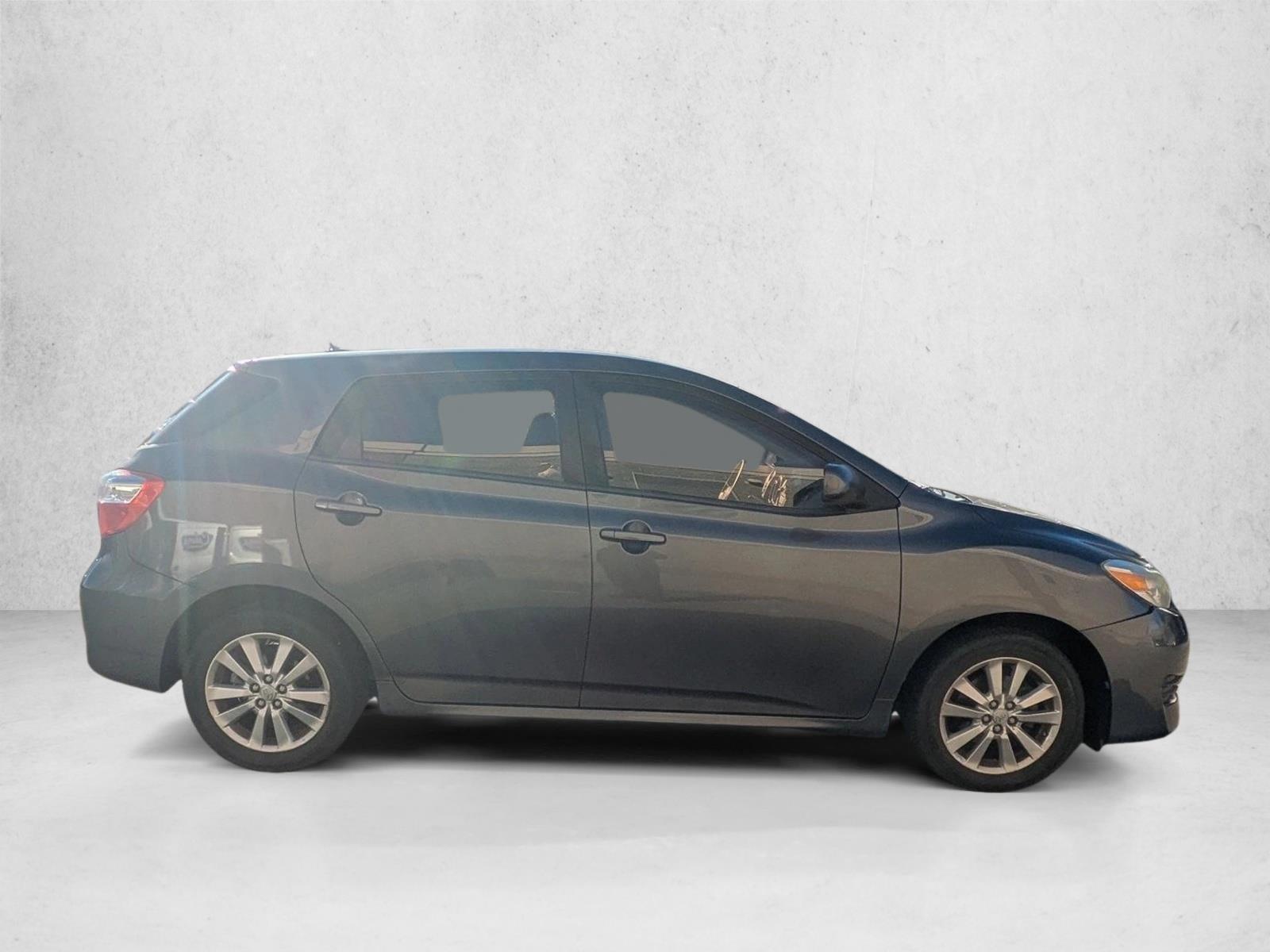 2010 Toyota Corolla Matrix L 4WD photo 4