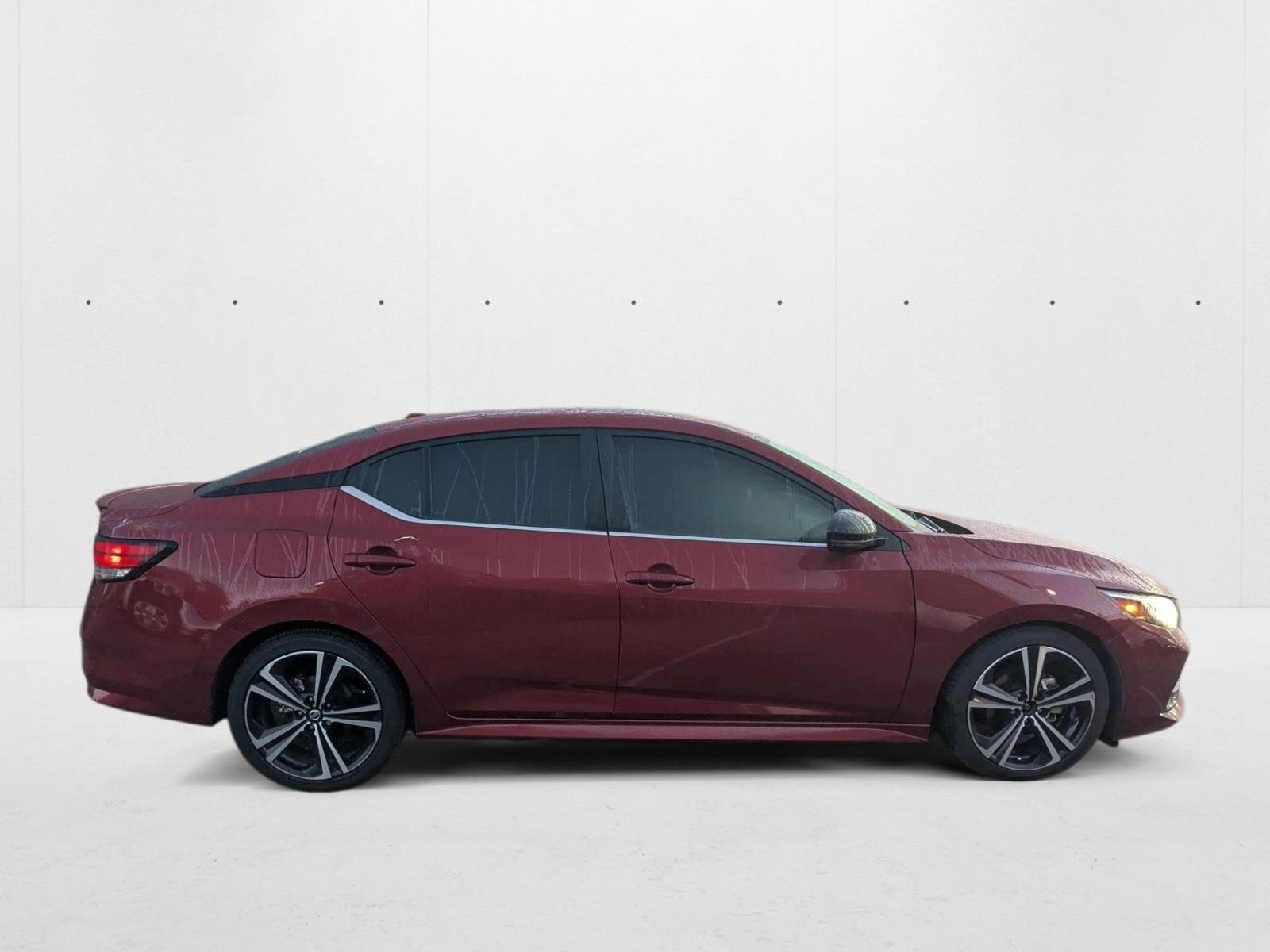2022 Nissan Sentra SR photo 4