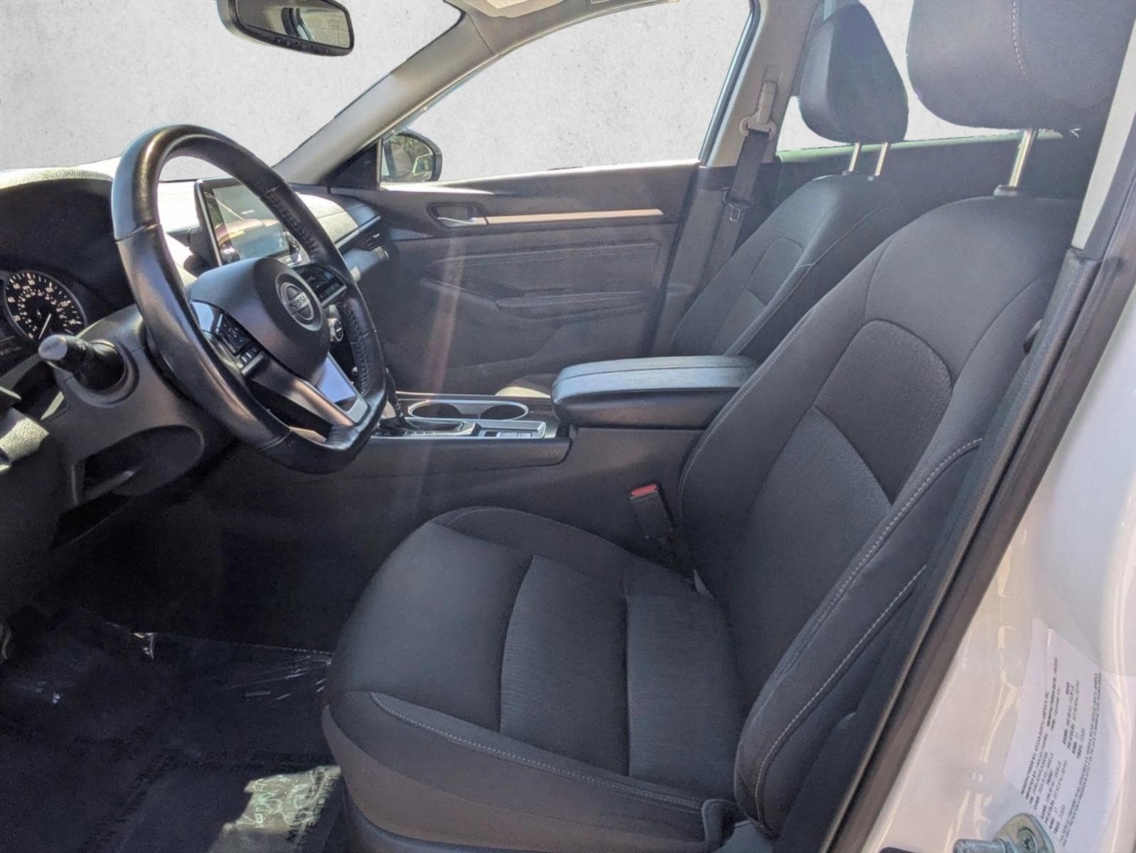 2020 Nissan Altima SV - Photo 11