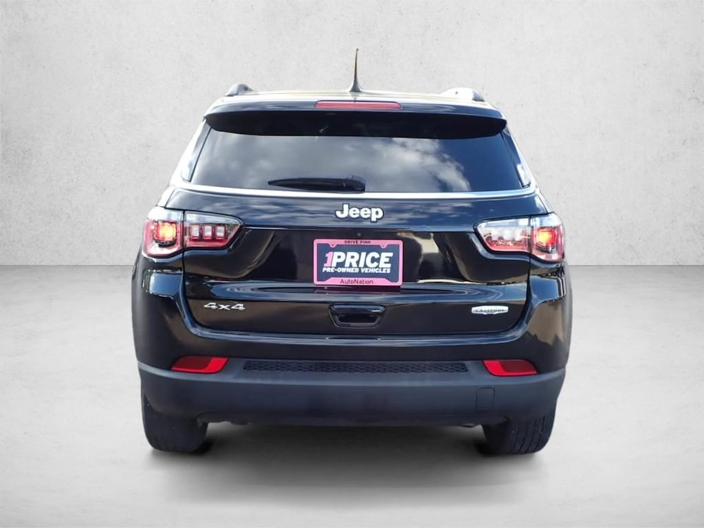 Used 2023 Jeep Compass Latitude SUV