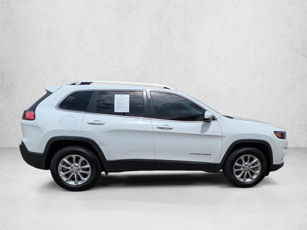 Used 2019 Jeep Cherokee Latitude SUV