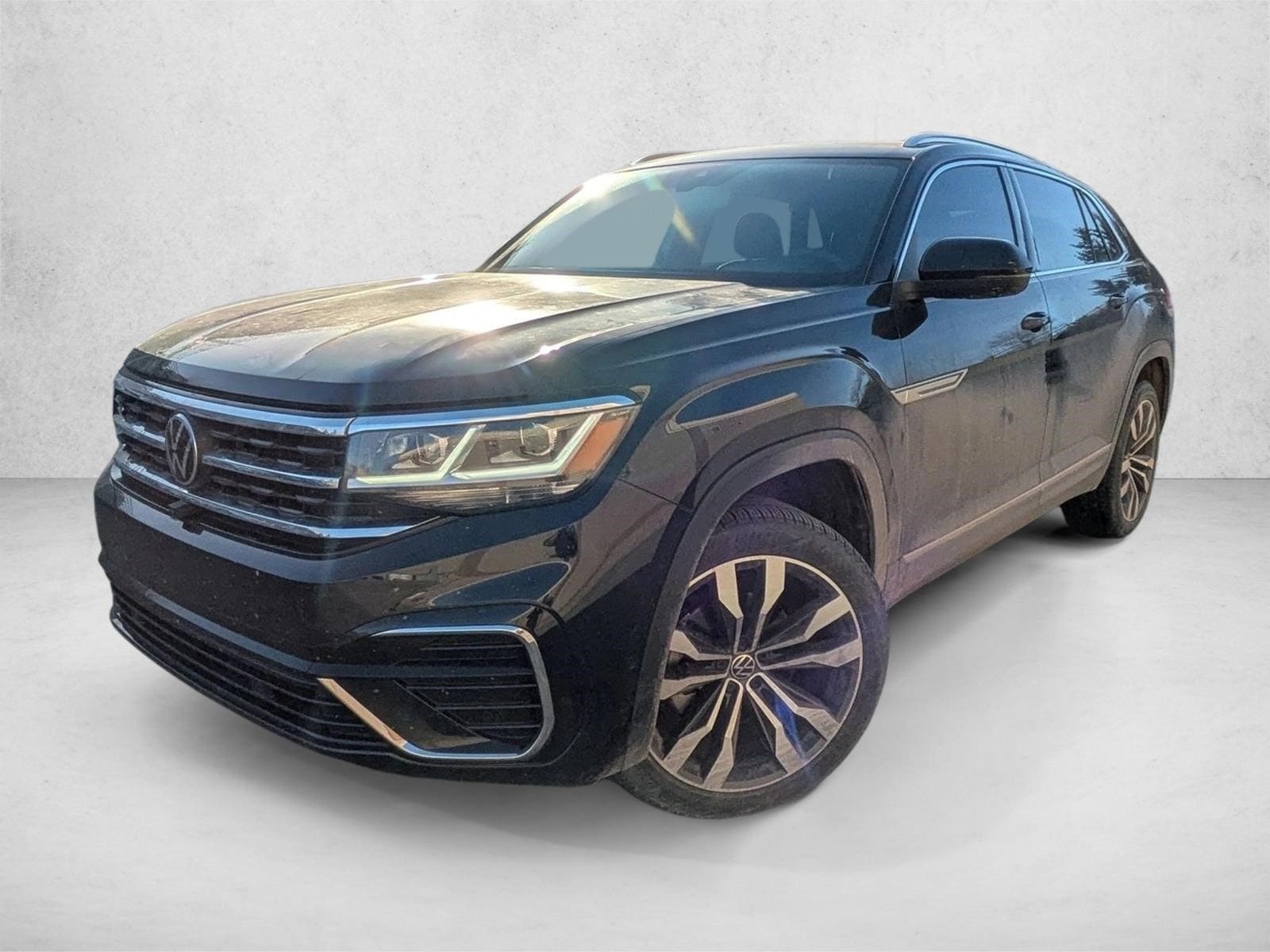 2023 Volkswagen Atlas Cross Sport SEL Premium R-Line's photo