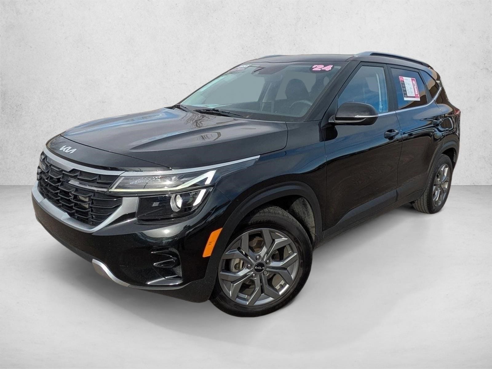 2024 Kia Seltos S's photo