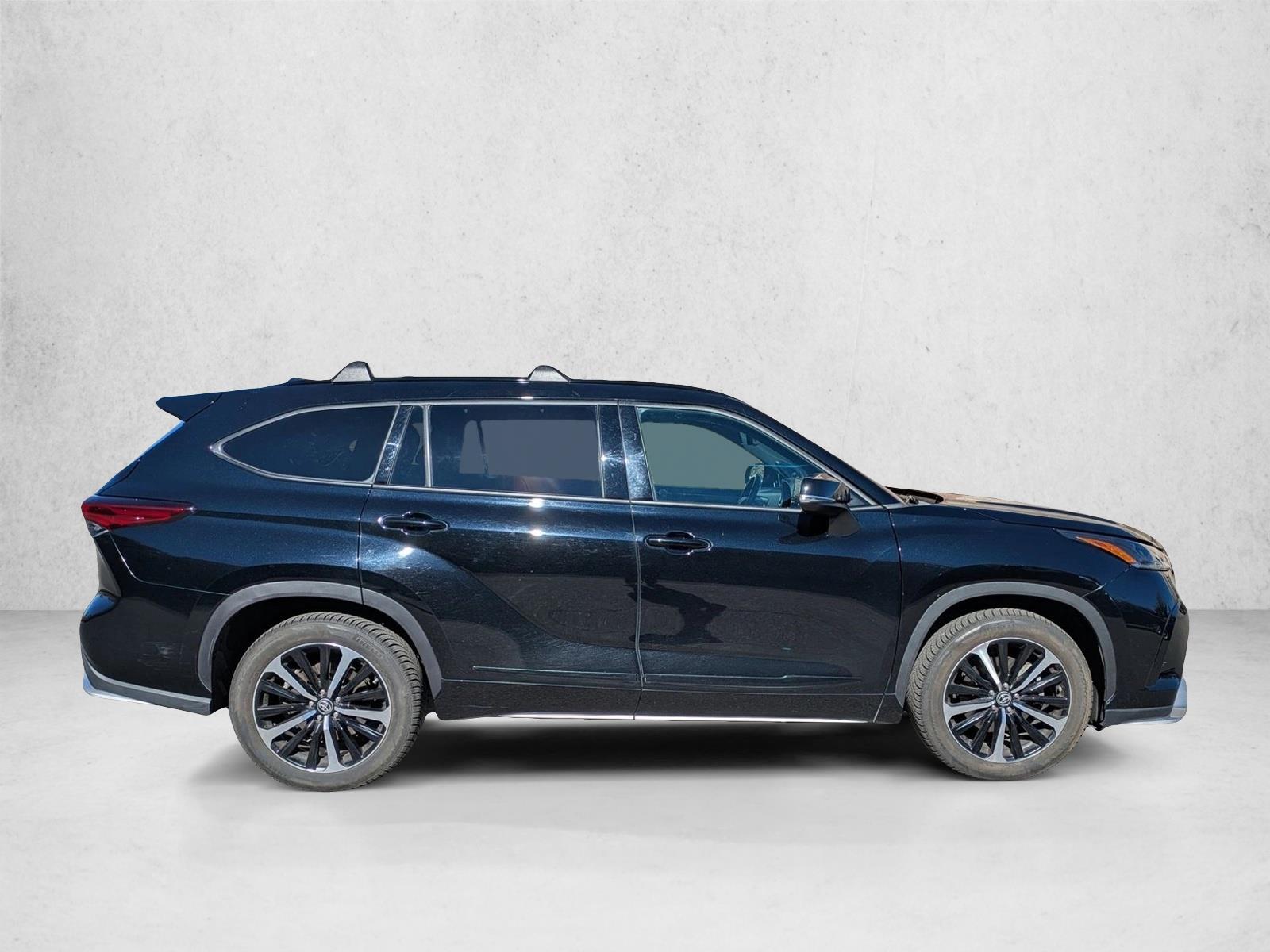 2021 Toyota Highlander XSE photo 4