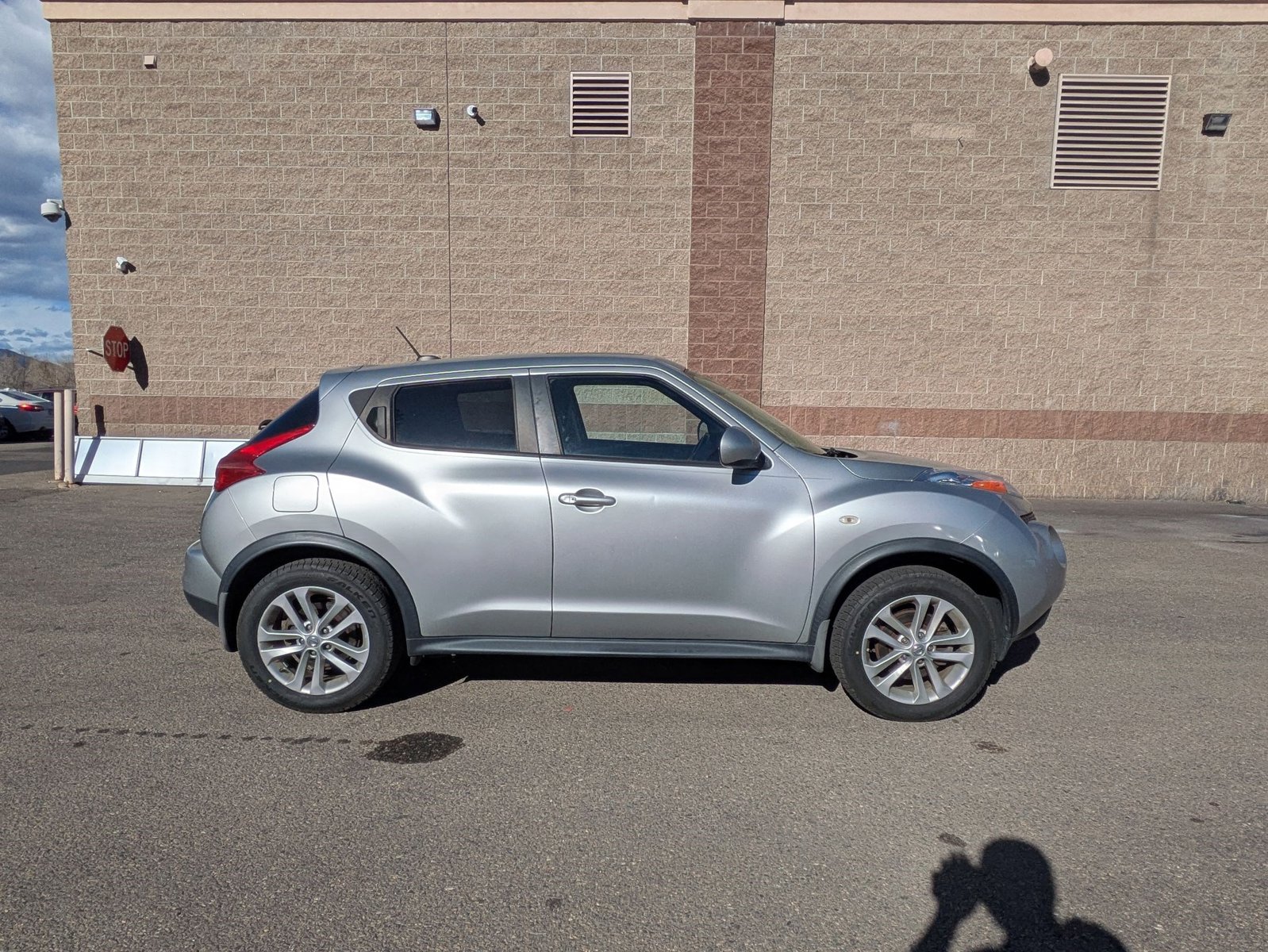 2011 Nissan Juke SV photo 4