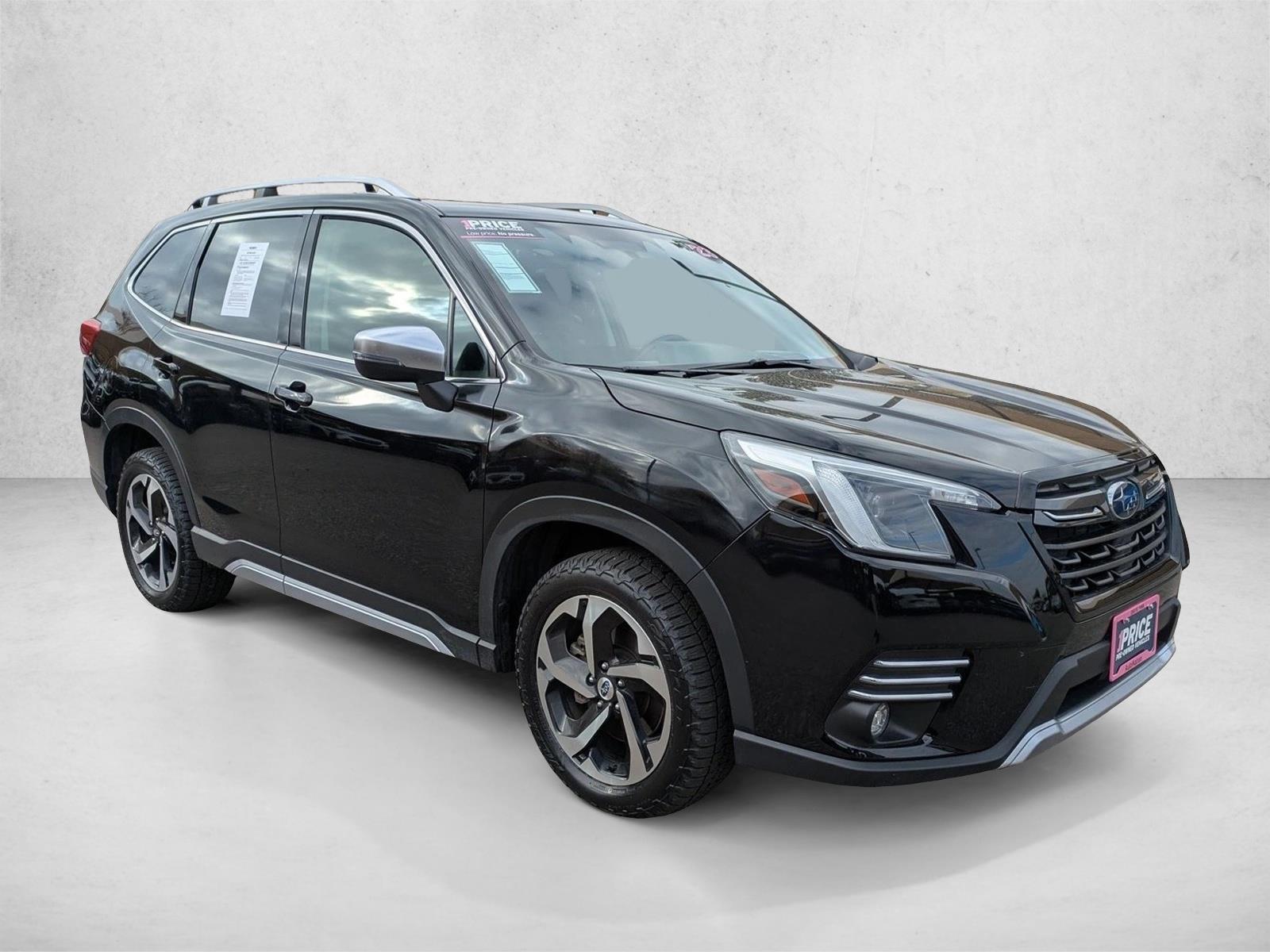 2023 Subaru Forester Touring photo 3