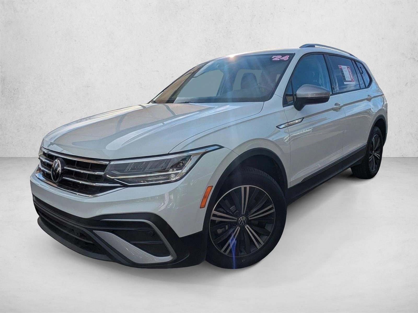 2024 Volkswagen Tiguan Wolfsburg Edition's photo