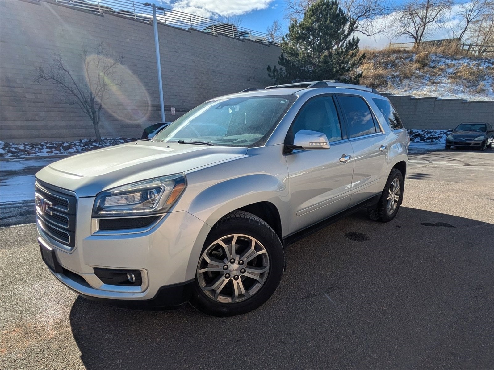 2015 GMC Acadia SLT2's photo