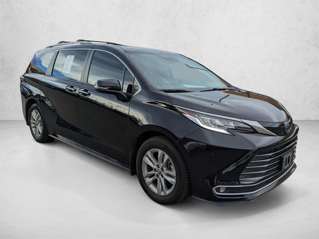 Used 2022 Toyota Sienna Limited Van Passenger Van