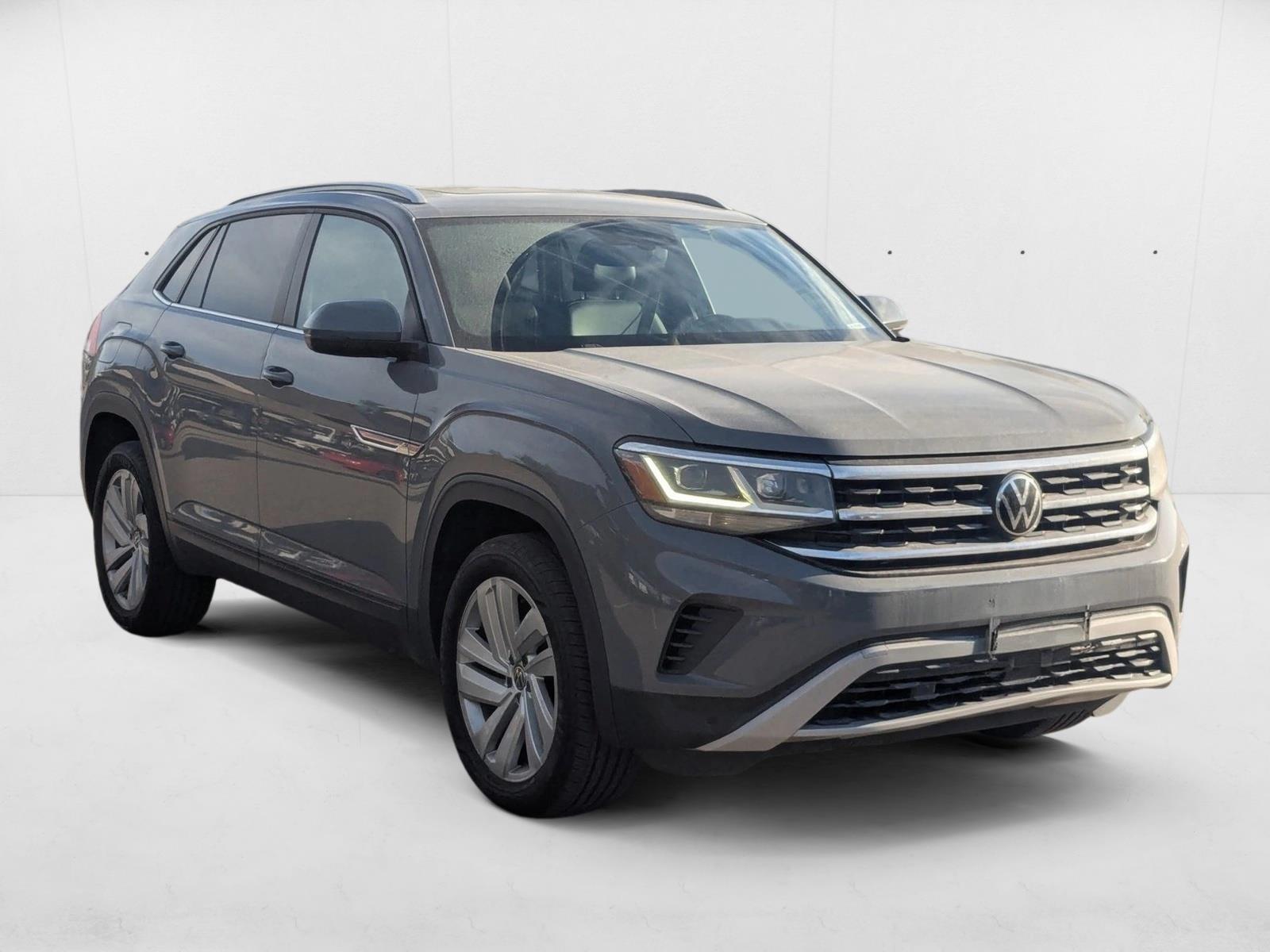 2020 Volkswagen Atlas Cross Sport V6 SE Technology photo 2