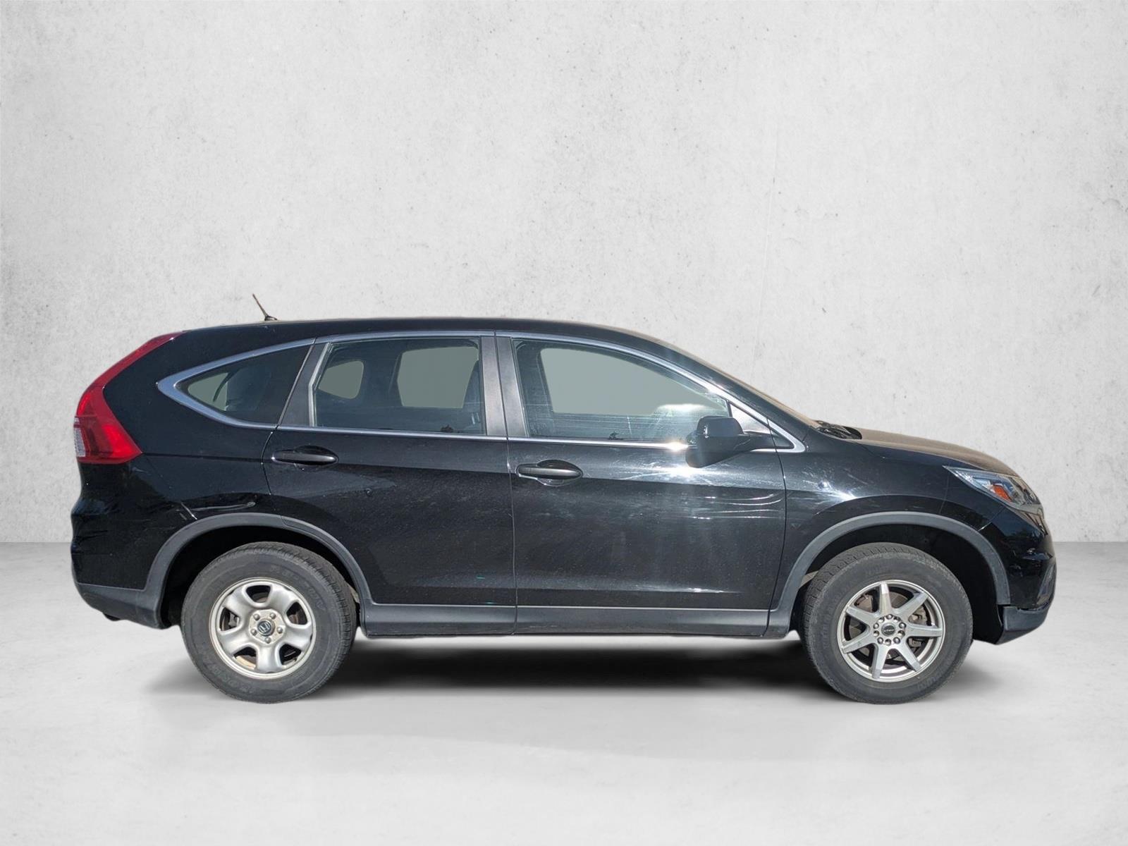 2015 Honda CR-V LX photo 4