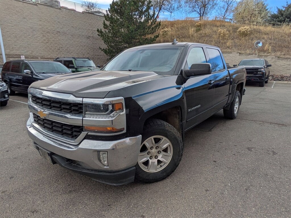 Used 2018 Chevrolet Silverado 1500 LT Truck Crew Cab