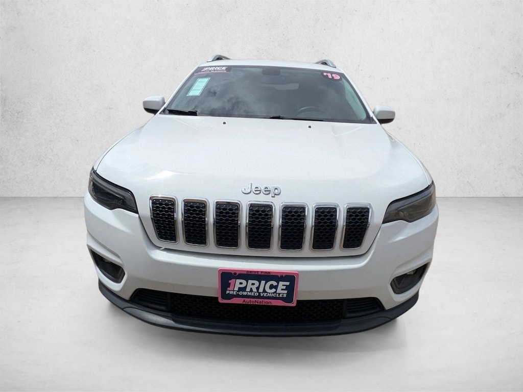 Used 2019 Jeep Cherokee Latitude SUV