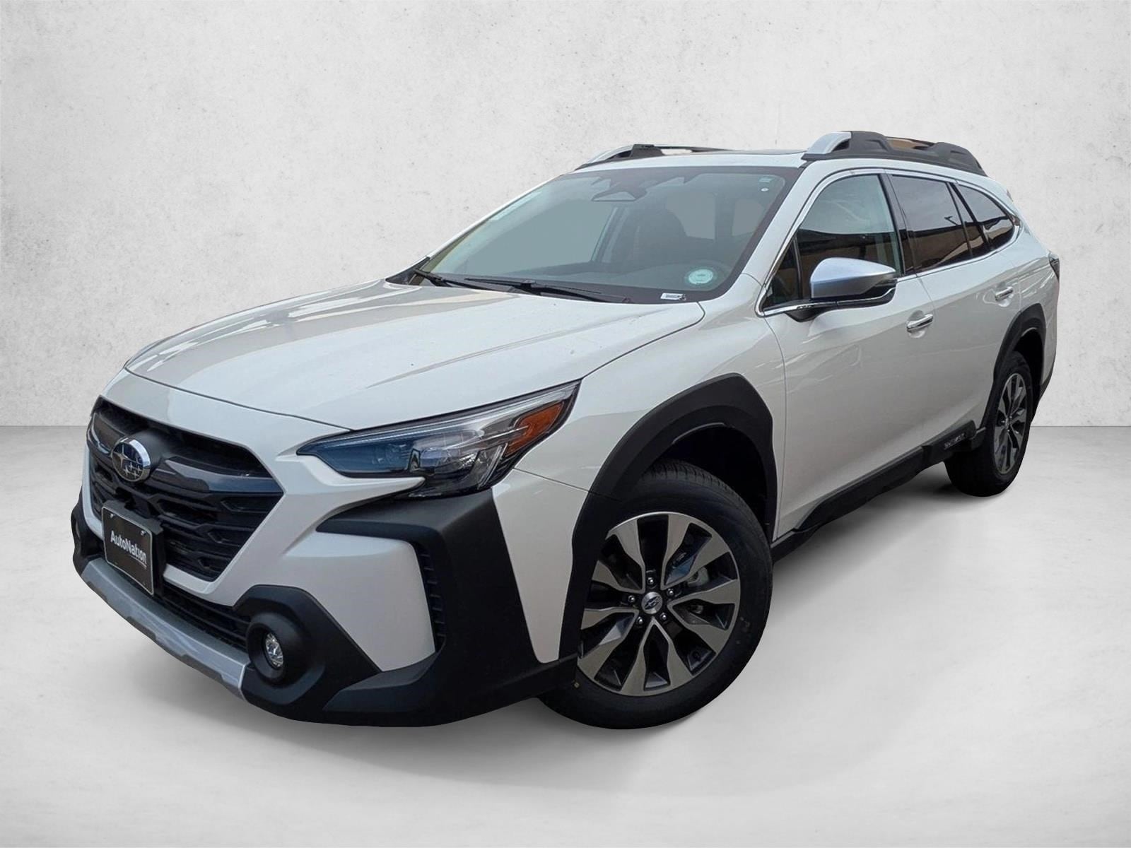 2025 Subaru Outback Touring's photo